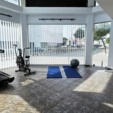 דירה Phaedrus Living Mini Art House Kahlo *